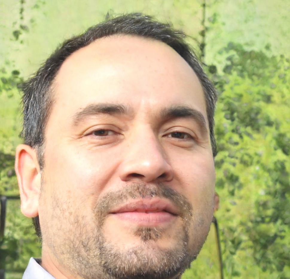 Instructor Oskar Brennan